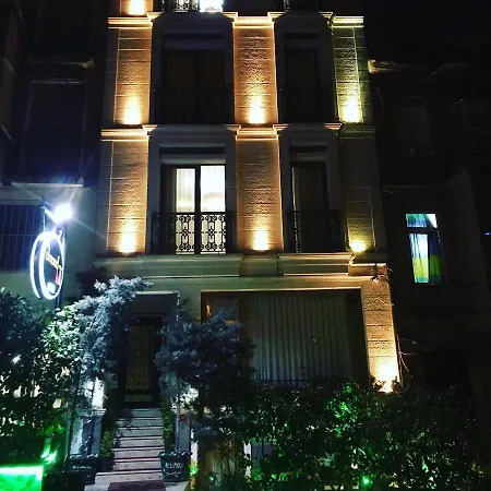 Aparthotel Almondhill Aparts