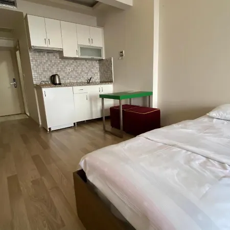 Aparthotel Almondhill Aparts *