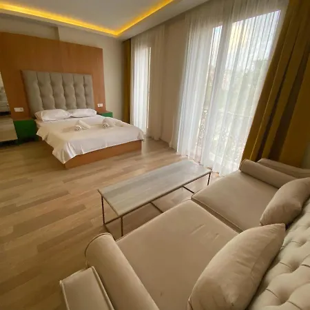 Almondhill Aparts Aparthotel