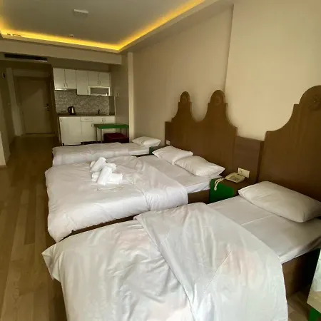 Aparthotel Almondhill Aparts